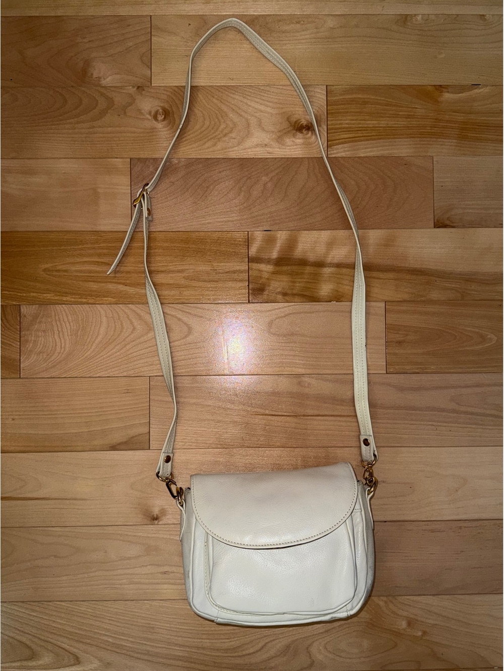 Vintage Cream La Strada Leather Crossbody w/ Gold Hardware  Adjustable Strap